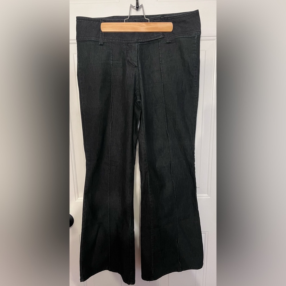 Women’s Bisou Bisou Dark Wash Flare Denim Size 10